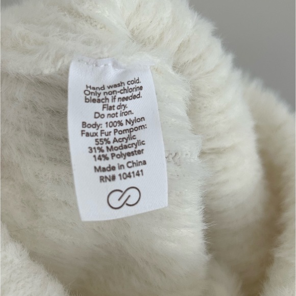 Women’s white fuzzy Pom Pom beanie - Picture 2 of 2